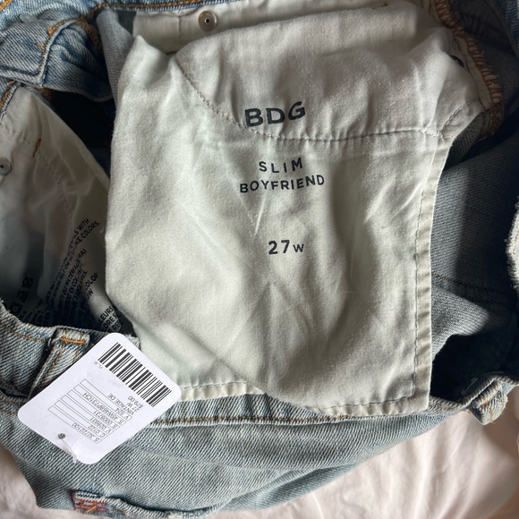 BDG Slim Boyfriend Fit Jeans - Picture 3 of 3